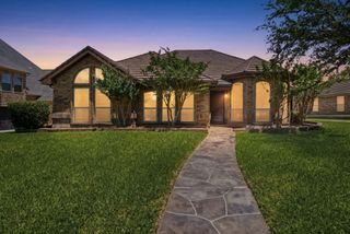 3220 Evan Drive, Hurst, TX 76054