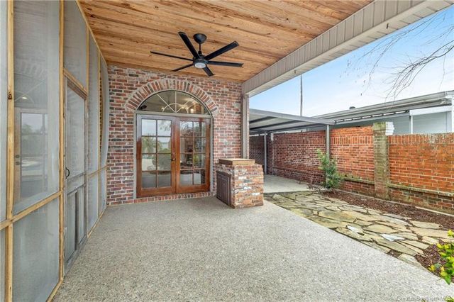 4329 Edgewater Drive, Lake Charles, LA 70605