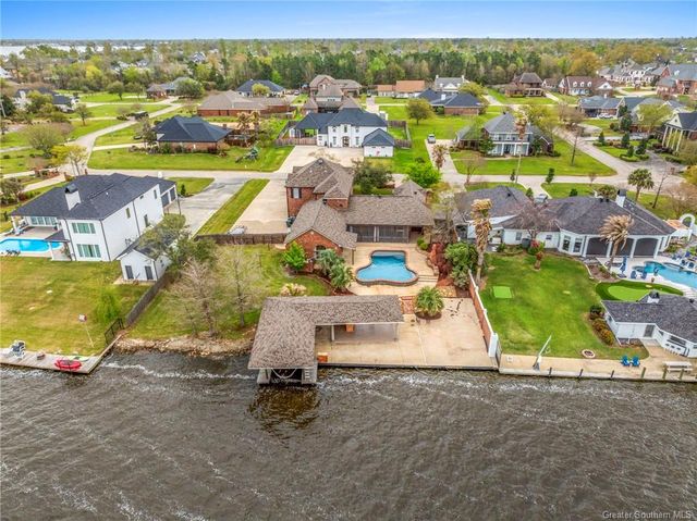 4329 Edgewater Drive, Lake Charles, LA 70605