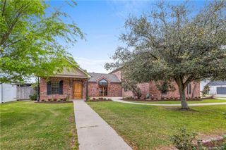 4329 Edgewater Drive, Lake Charles, LA 70605