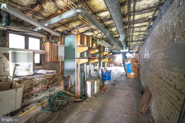 1806 SAINT PAUL ST, Baltimore, MD 21202