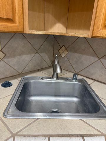 822 W Alamos, Clovis, CA 93612