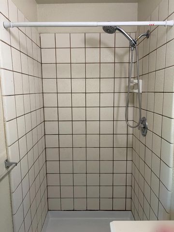 822 W Alamos, Clovis, CA 93612