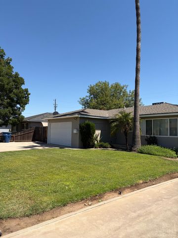 822 W Alamos, Clovis, CA 93612