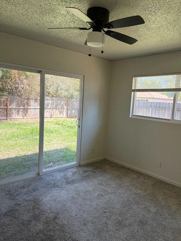 822 W Alamos, Clovis, CA 93612