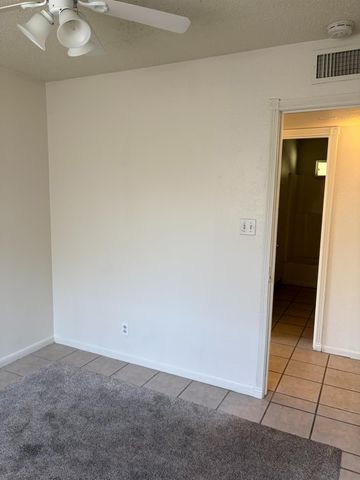 822 W Alamos, Clovis, CA 93612