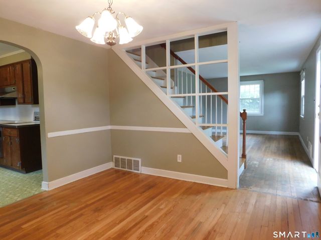 3 Pleasant Drive, Hamden, CT 06514