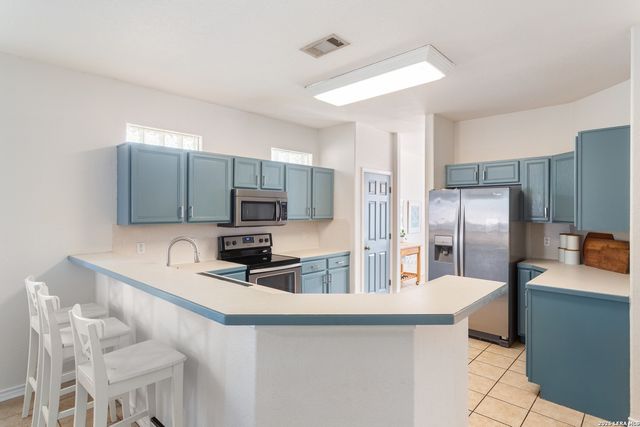 2621 DEER STAND LOOP, San Marcos, TX 78666