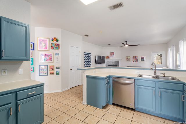 2621 DEER STAND LOOP, San Marcos, TX 78666