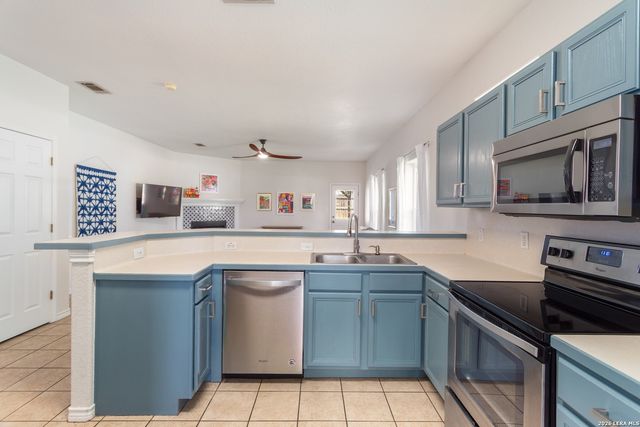 2621 DEER STAND LOOP, San Marcos, TX 78666