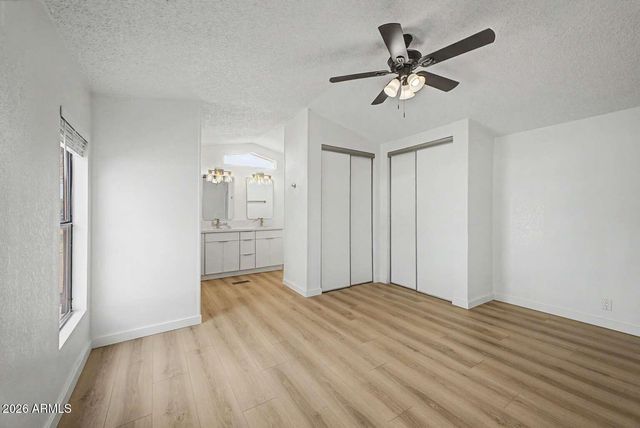 16040 N 66TH Avenue, Glendale, AZ 85306