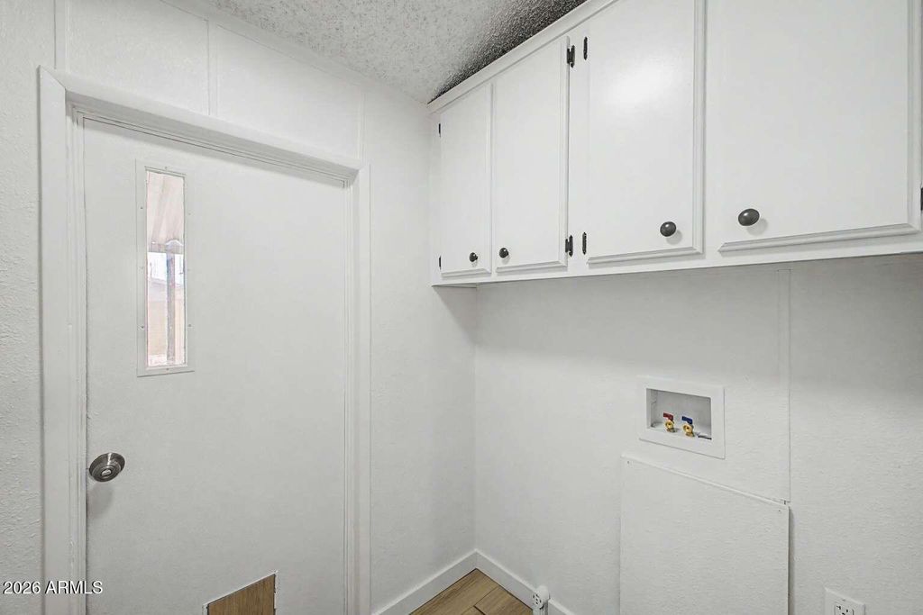 Image 20 of property listing at 16040 N 66TH Avenue, Glendale, AZ 85306