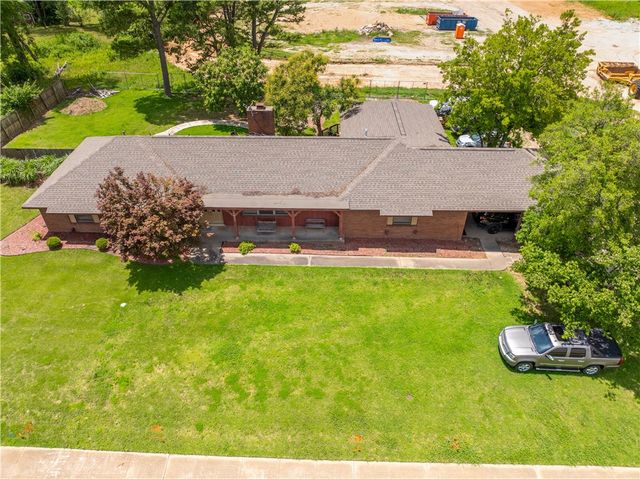 1624 S Dixieland Road, Rogers, AR 72756