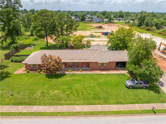 1624 S Dixieland Road, Rogers, AR 72756