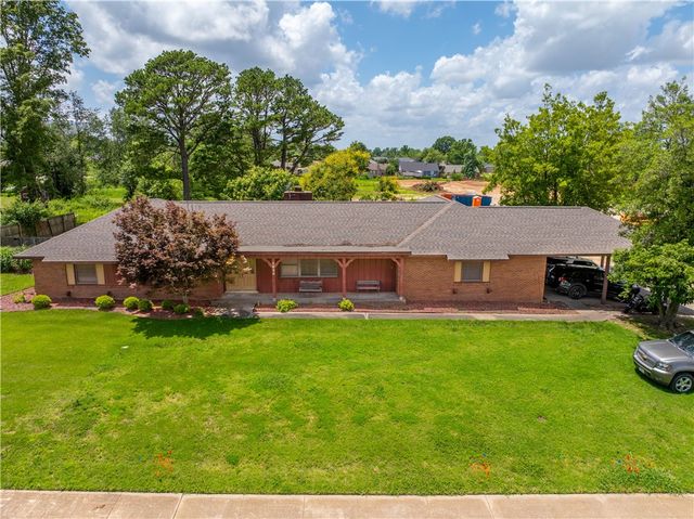 1624 S Dixieland Road, Rogers, AR 72756