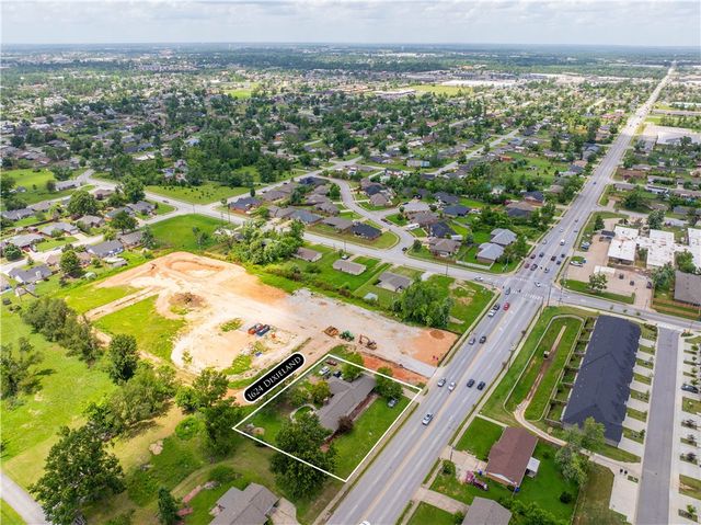 1624 S Dixieland Road, Rogers, AR 72756