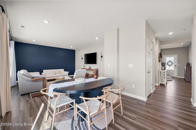 11118 Compass Ave, Louisville, KY 40229