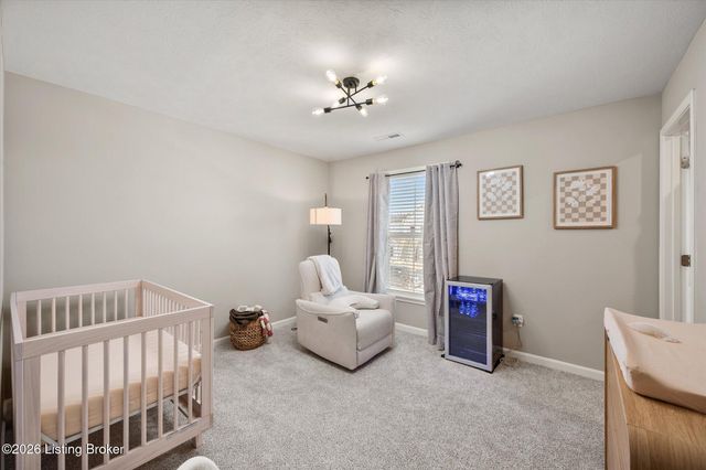 11118 Compass Ave, Louisville, KY 40229