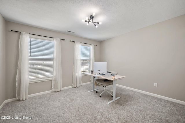 11118 Compass Ave, Louisville, KY 40229