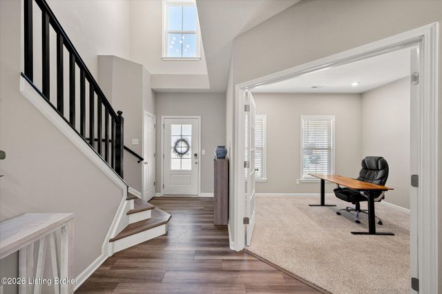 11118 Compass Ave, Louisville, KY 40229