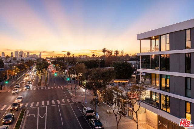 9001 Santa Monica Boulevard 206, West Hollywood, CA 90069