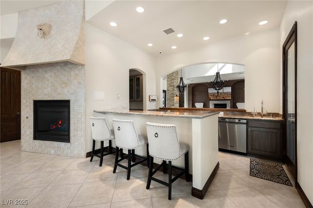 9325 Canyon Classic Drive, Las Vegas, NV 89144