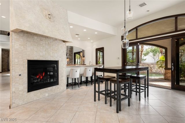 9325 Canyon Classic Drive, Las Vegas, NV 89144