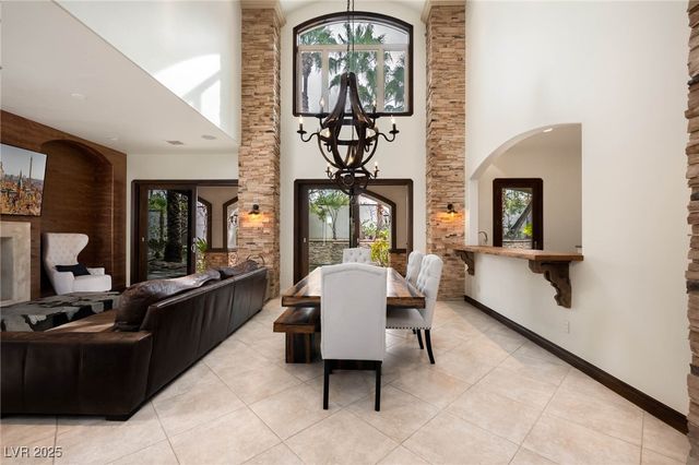 9325 Canyon Classic Drive, Las Vegas, NV 89144