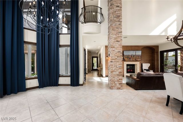 9325 Canyon Classic Drive, Las Vegas, NV 89144