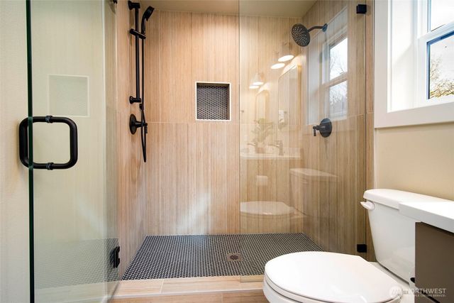 434 20th Ave, Kirkland, WA 98033