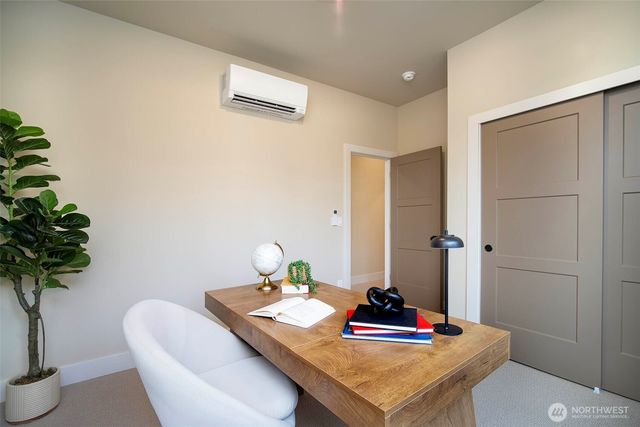 434 20th Ave, Kirkland, WA 98033