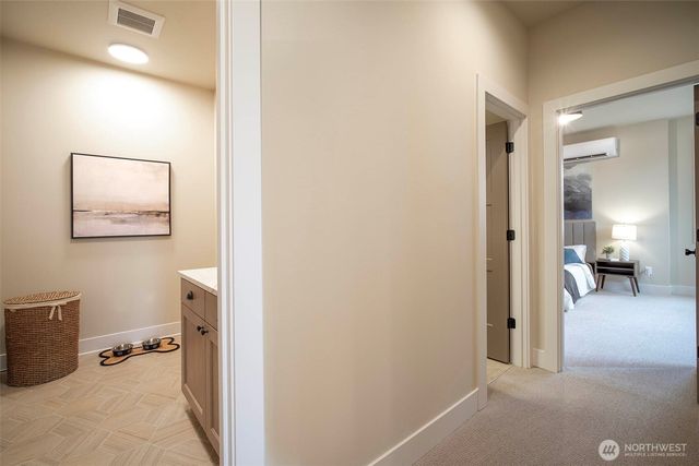 434 20th Ave, Kirkland, WA 98033