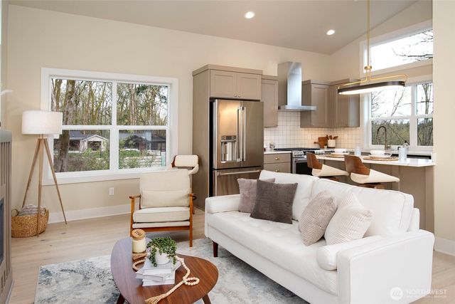 434 20th Ave, Kirkland, WA 98033