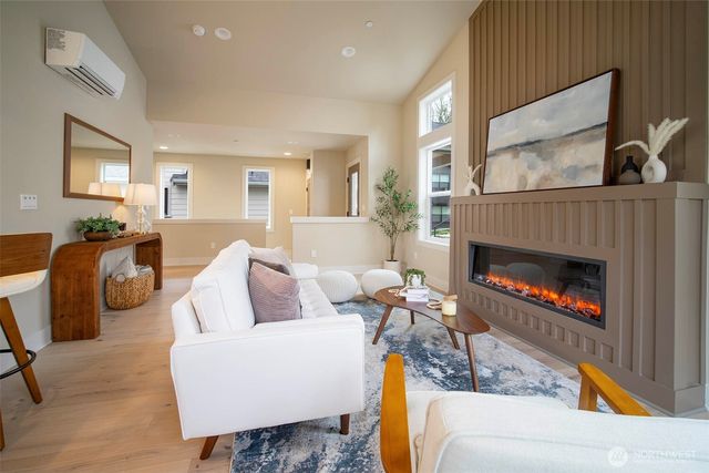 434 20th Ave, Kirkland, WA 98033