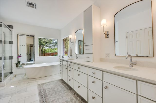 136 Territory DR, Bastrop, TX 78602