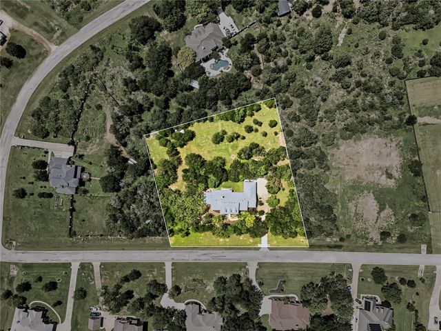 136 Territory DR, Bastrop, TX 78602