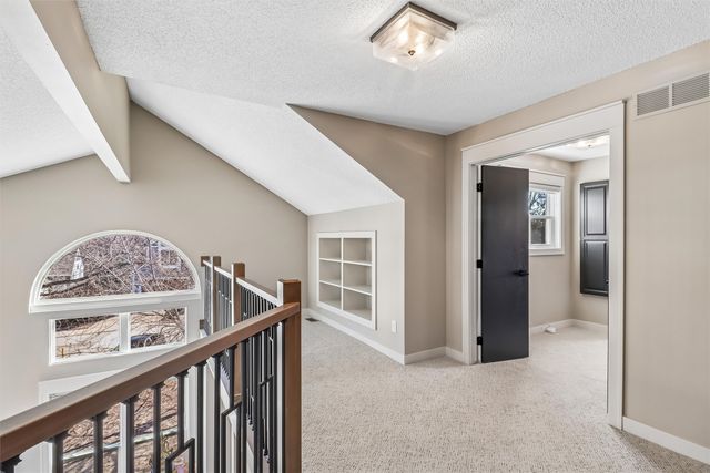 2618 82nd Street, Urbandale, IA 50322