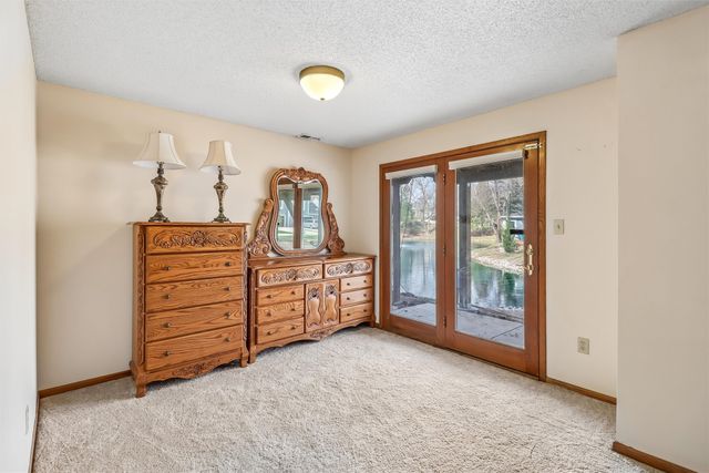 2618 82nd Street, Urbandale, IA 50322