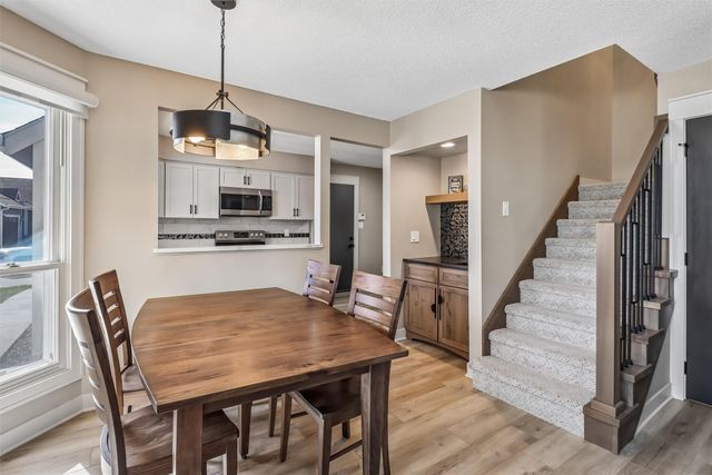 2618 82nd Street, Urbandale, IA 50322