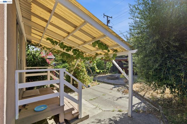 137 Viewmont Avenue, Vallejo, CA 94590