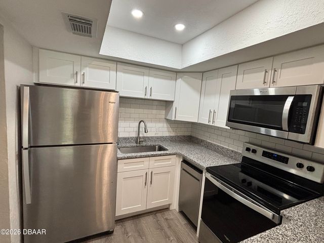 3960 Oak Trail Run Apt 1603, Port Orange, FL 32127
