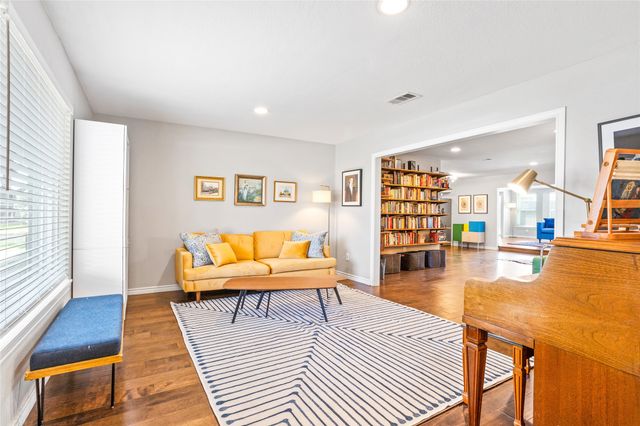 606 Burnwood Drive, Irving, TX 75062