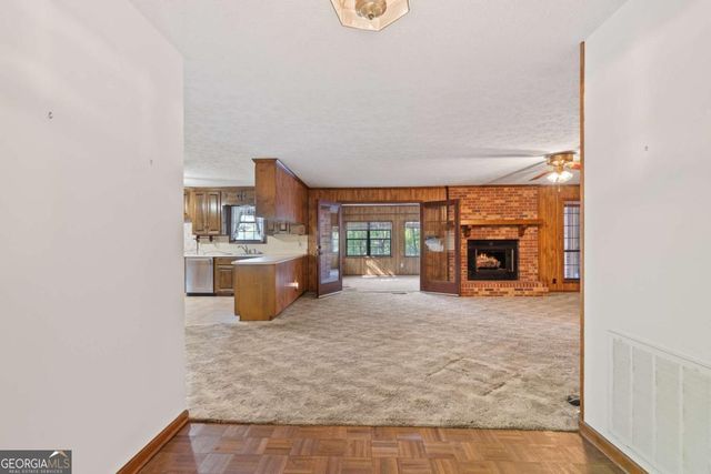 188 South Steel Bridge Road SE, Eatonton, GA 31024