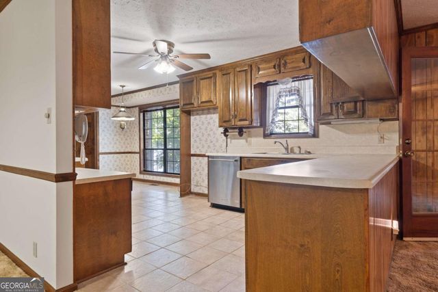 188 South Steel Bridge Road SE, Eatonton, GA 31024