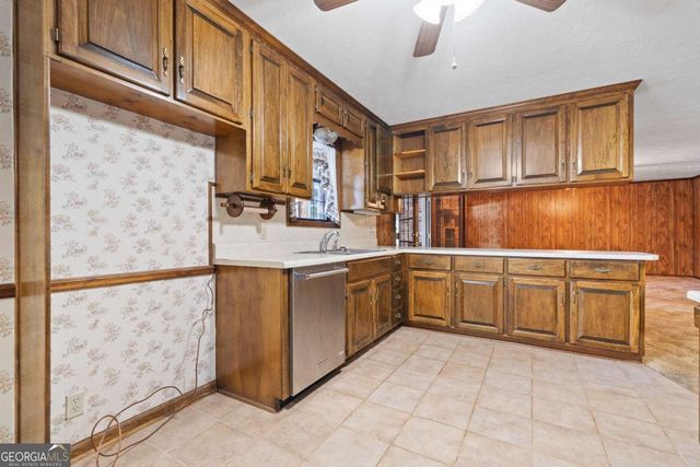 188 South Steel Bridge Road SE, Eatonton, GA 31024