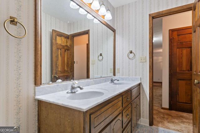 188 South Steel Bridge Road SE, Eatonton, GA 31024