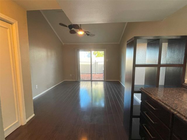 12315 Glenview Drive, Montgomery, TX 77356