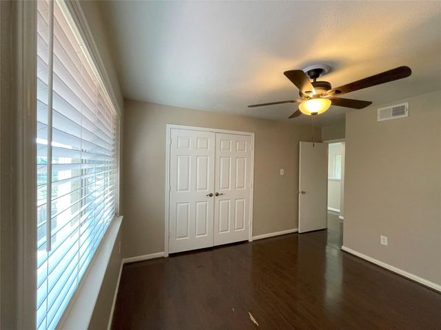 12315 Glenview Drive, Montgomery, TX 77356