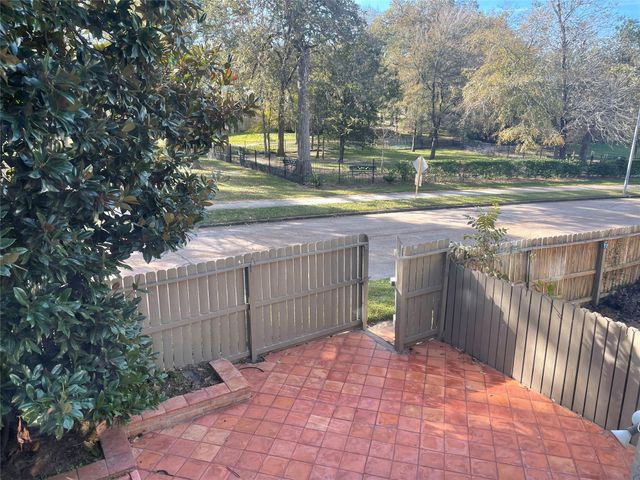 12315 Glenview Drive, Montgomery, TX 77356