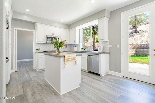15621 Harte Lane, Moorpark, CA 93021